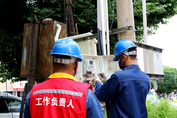 國網伊犁供電公司：嚴抓“小”現(xiàn)場，推進“大”安全