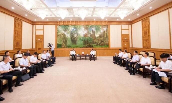 中核集團(tuán)總經(jīng)理、黨組副書記顧軍與福建省委副書記、代省長王寧會談