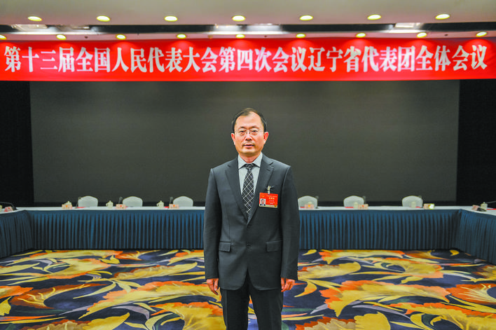 國人大代表 國網(wǎng)遼寧省電力有限公司董事長、黨委書記石玉東：加強(qiáng)能源互濟(jì) 促進(jìn)能源互聯(lián)網(wǎng)發(fā)展