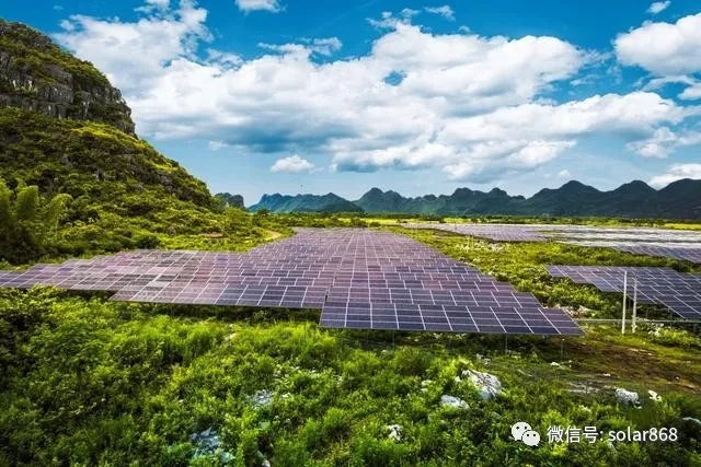 南方電網(wǎng)公司發(fā)布服務(wù)碳達(dá)峰、碳中和工作方案，提出5個(gè)方面21項(xiàng)重點(diǎn)舉措，構(gòu)建以新能源為主體的新型電力系統(tǒng)