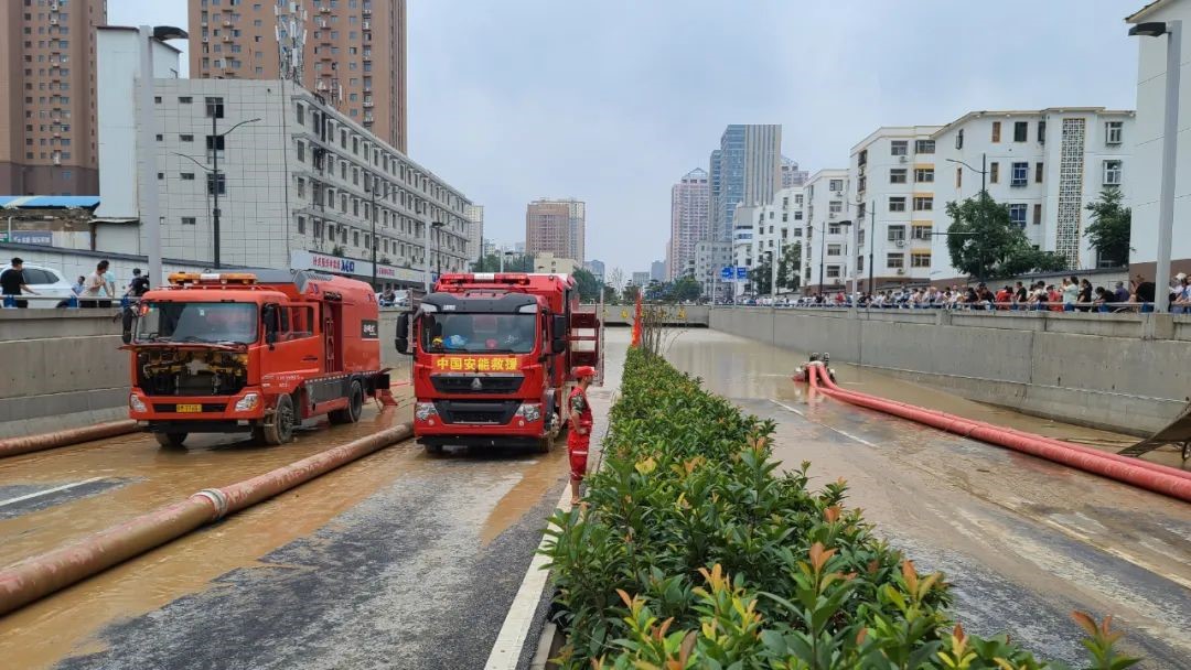 千里征程未下鞍，排澇備勤又揚鞭——中國安能第三工程局就位后立即組織搶險救援工作