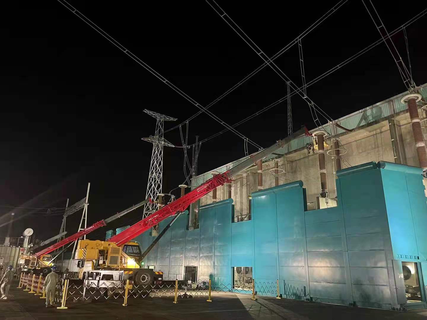鄂電“鐵軍”：30個小時晝夜搶修作業(yè)，守護西電東送電網(wǎng)大動脈