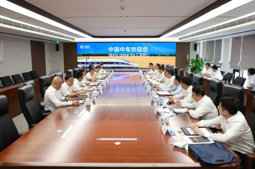 中國能建黨委書記、董事長宋海良與中國中車董事長孫永才座談
