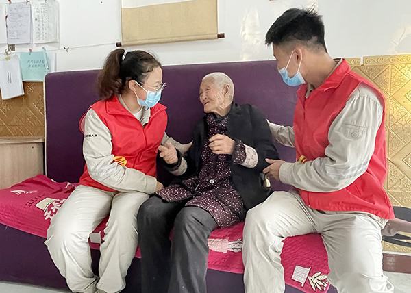 大唐臨汾熱電公司開展“人間重晚情，愛助夕陽紅”志愿服務(wù)活動