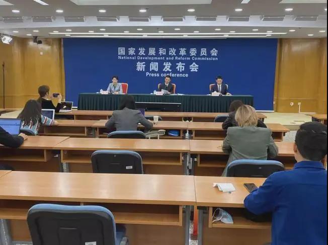 發(fā)改委最新電價(jià)通知明確“高耗能企業(yè)市場交易電價(jià)不受上浮20%限制”！