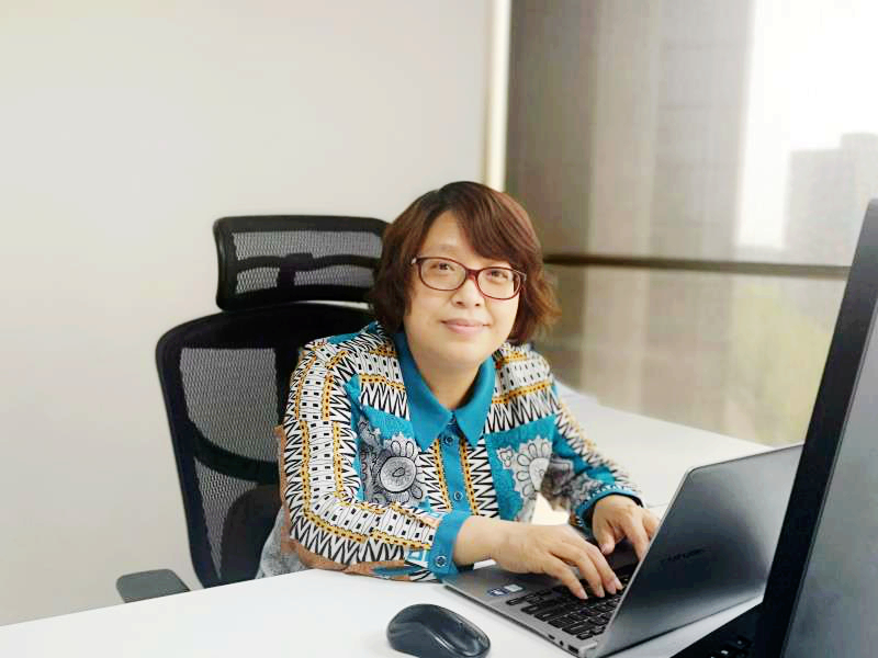 首都最美巾幗奮斗者尹洪苓：以奮斗的姿態(tài)，砥礪前行 展現(xiàn)新時(shí)代“她風(fēng)采”