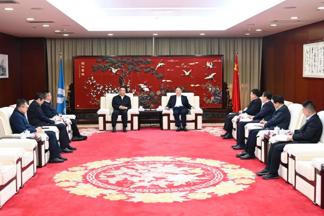溫樞剛會(huì)見哈電集團(tuán)董事長(zhǎng)、黨委書記曹志安