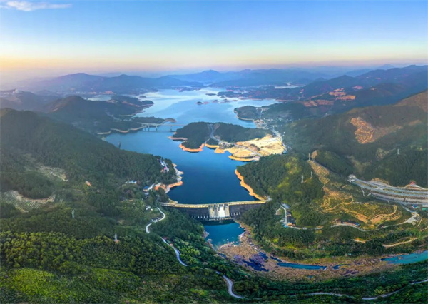 華電福建公司不負(fù)春光趕秋實(shí)，“雙碳”路上奮楫行