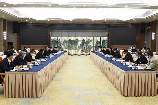 國家電網董事長辛保安、總經理張智剛拜會重慶市委書記陳敏爾、市長胡衡華