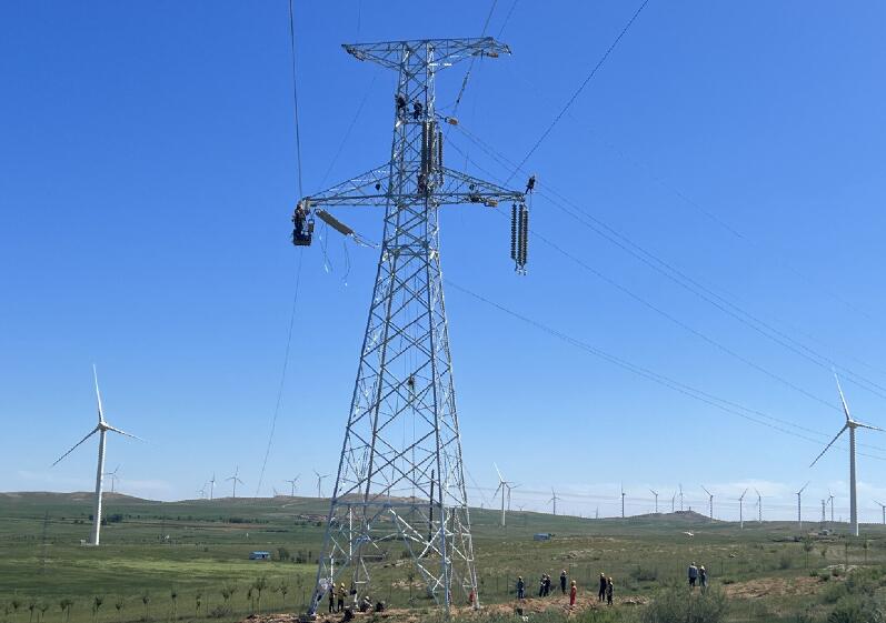 220千伏海春線(xiàn)、中海油化德風(fēng)電場(chǎng)35千伏集電線(xiàn)路順利改造完成