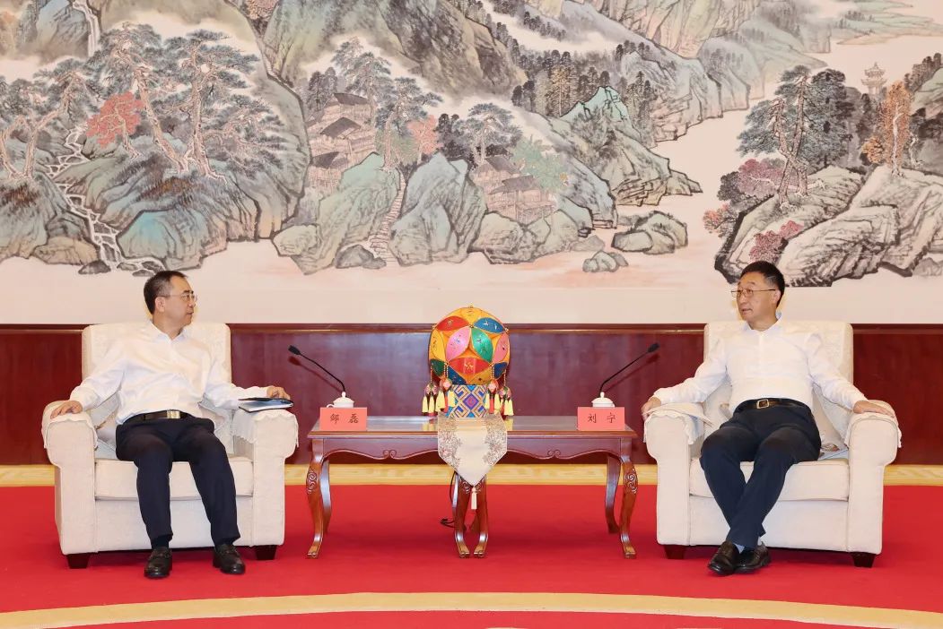大唐集團(tuán)黨組書記、董事長(zhǎng)鄒磊拜會(huì)廣西壯族自治區(qū)黨委書記劉寧