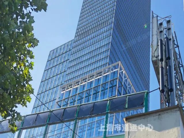 光伏發(fā)電棒＋柔性組件！上海高架路聲屏障安裝光伏