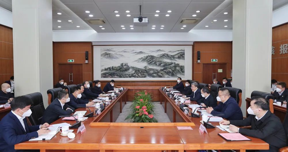 中核集團黨組書記、董事長余劍鋒與遼寧省委書記郝鵬、省長李樂成會談