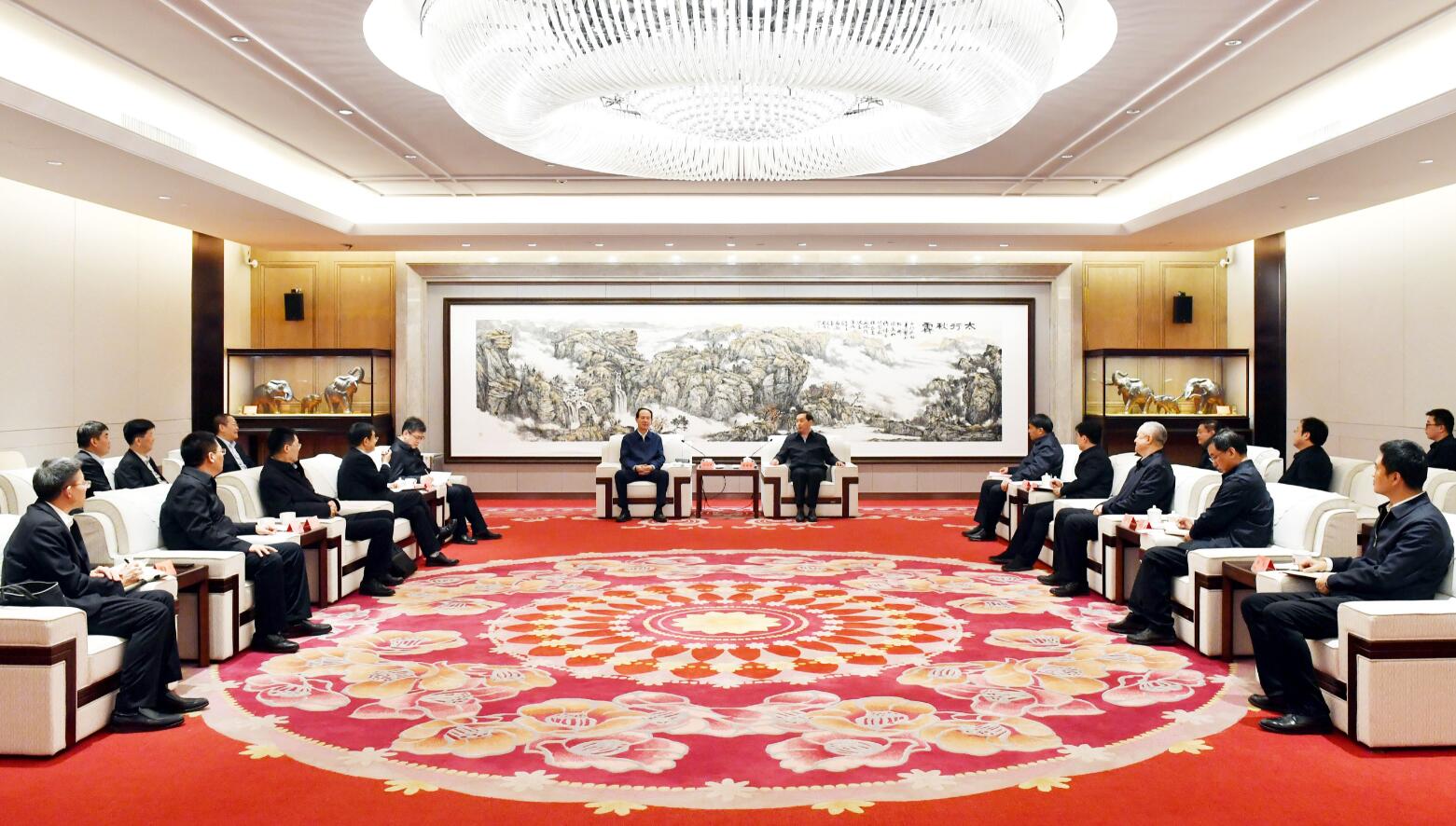 中國電建黨委書記、董事長丁焰章與河北省委常委、石家莊市委書記張超超會談