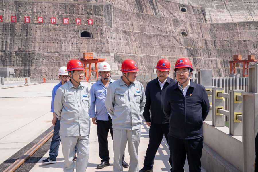 國(guó)資委黨建局局長(zhǎng)、央企團(tuán)工委書記姚煥調(diào)研白鶴灘水電站