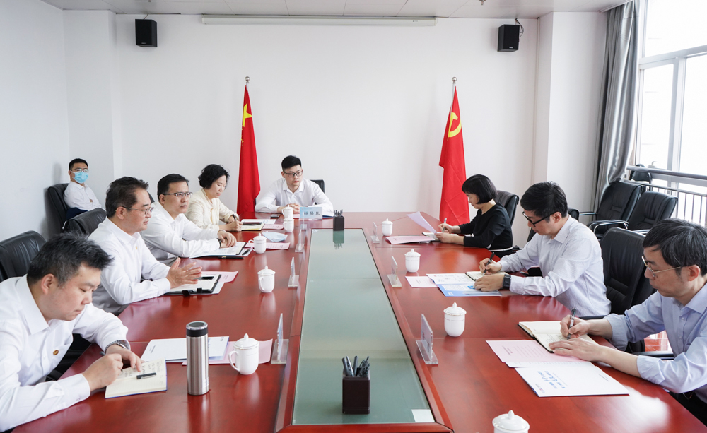 中國能建黨委常委、副總經(jīng)理吳云與國家能源局華中監(jiān)管局黨組書記、局長任育之會談