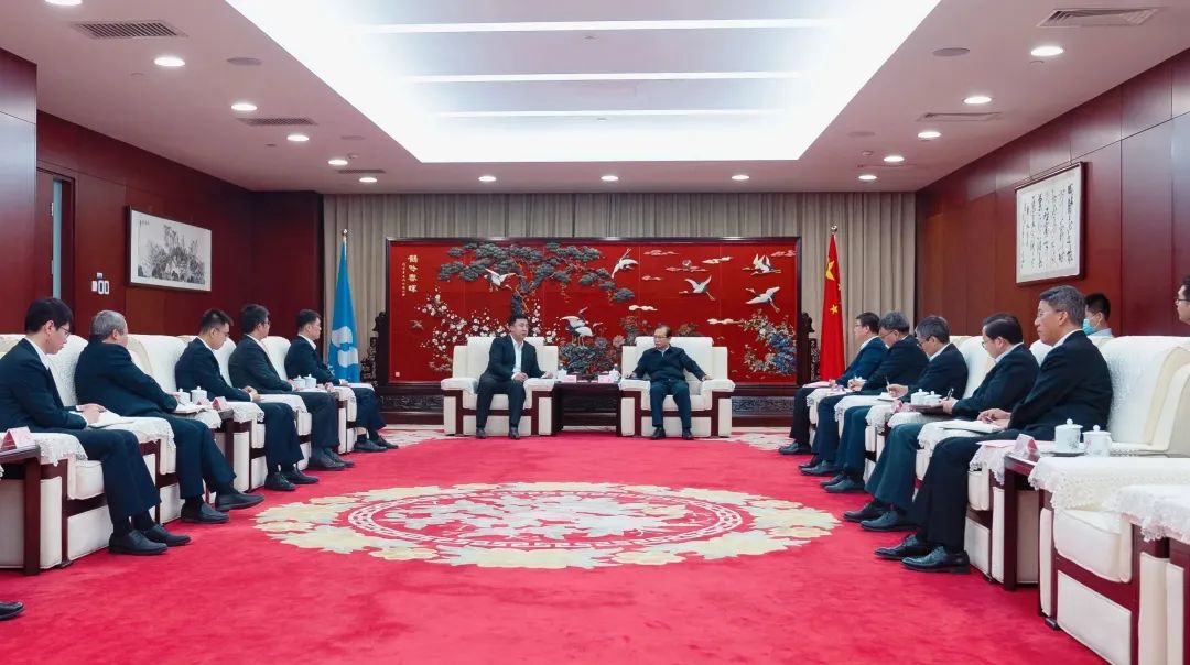 華電集團(tuán)董事長江毅會(huì)見海博思創(chuàng)董事長、總經(jīng)理張劍輝