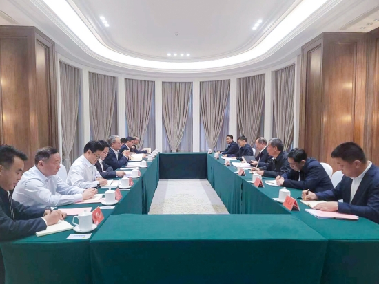 中國電建黨委副書記、總經(jīng)理王斌與黑龍江省常務(wù)副省長王一新舉行會談
