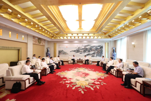 中國電建黨委副書記、總經(jīng)理王斌與山東省委常委、煙臺市委書記江成會談