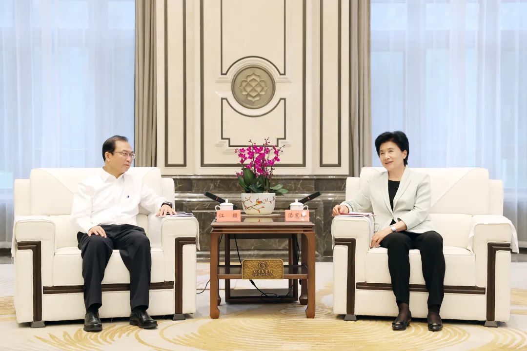 華電集團黨組書記、董事長江毅拜會黑龍江省委副書記、省長梁惠玲