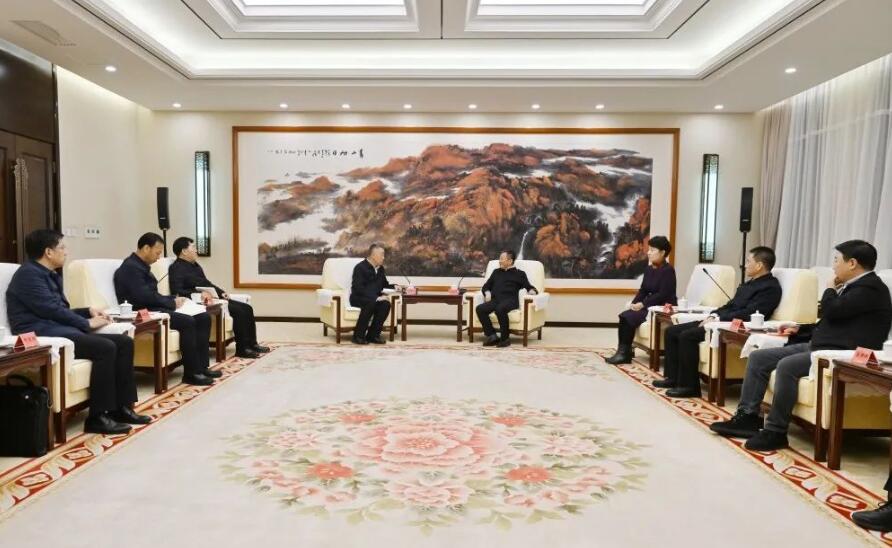 三峽集團董事長、黨組書記雷鳴山拜會內(nèi)蒙古自治區(qū)黨委書記孫紹騁、自治區(qū)主席王莉霞