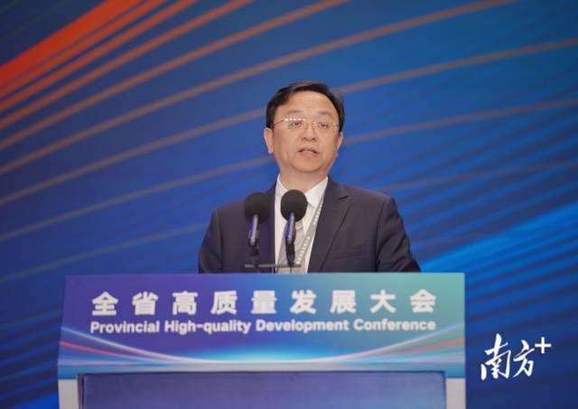 王傳福：新能源汽車發(fā)展只會快跑，不給喘口氣機會