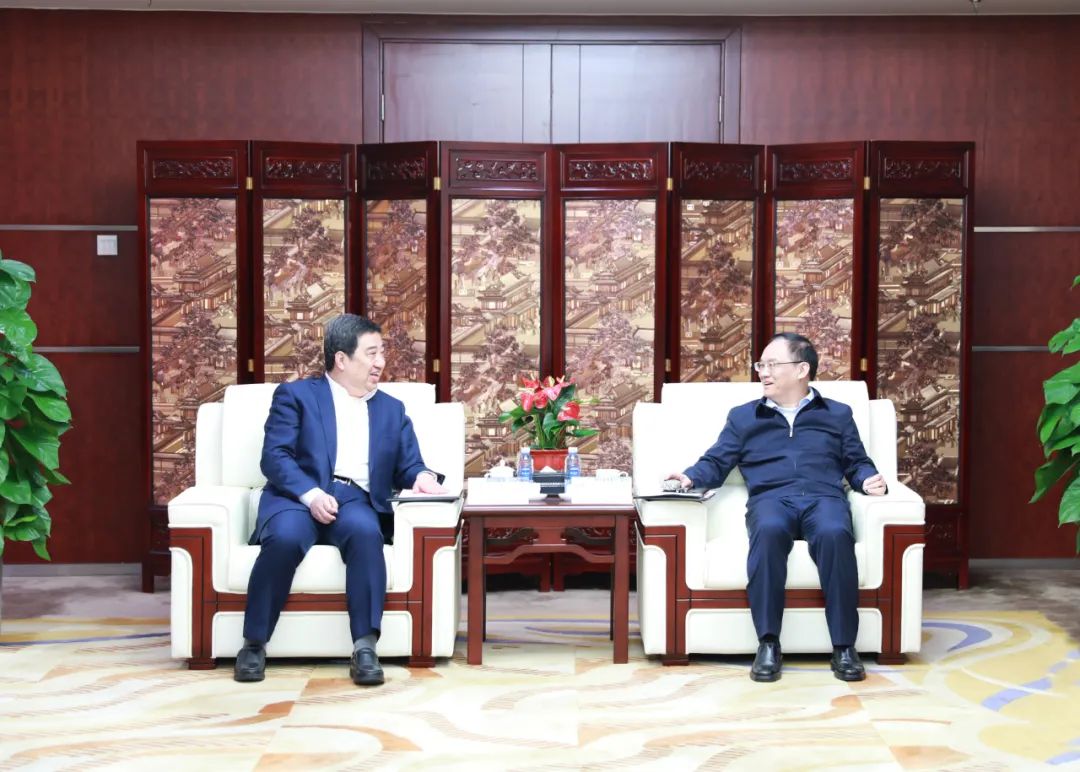 中國電氣裝備白忠泉董事長、周群總經(jīng)理拜訪中鋁集團(tuán)董事長段向東、總經(jīng)理王石磊