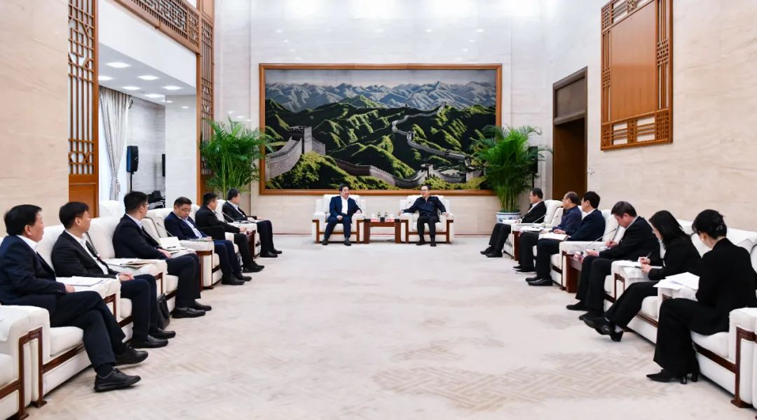 中國電氣裝備白忠泉董事長、周群總經(jīng)理拜訪中國大唐董事長鄒磊