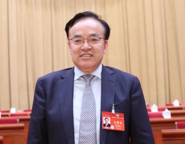 全國政協(xié)常委張來斌：系統(tǒng)思維引領(lǐng)能源轉(zhuǎn)型與安全，確?！半p碳”目標(biāo)順利實(shí)現(xiàn)
