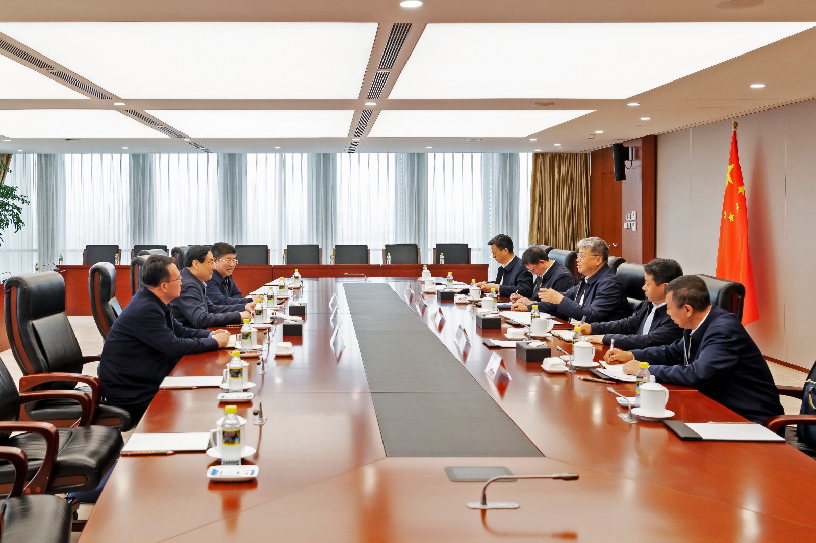 國家能源集團(tuán)黨組書記、董事長劉國躍會見陜西省政協(xié)副主席、榆林市委書記張曉光