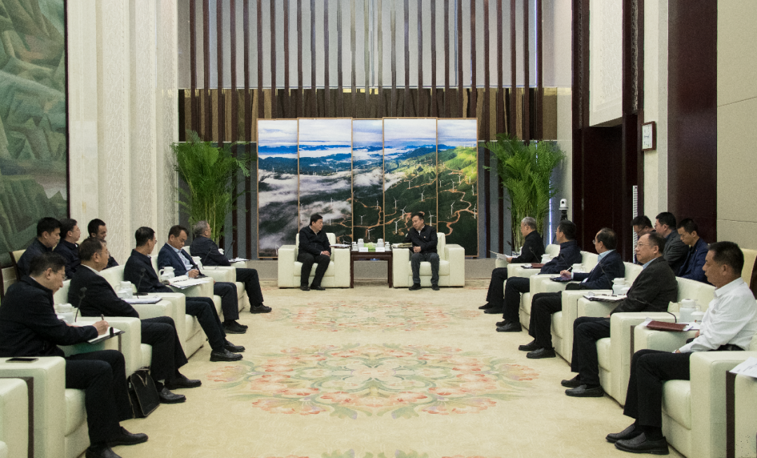 國家電投董事長劉明勝、總經(jīng)理栗寶卿與國家電網(wǎng)公司董事長、黨組書記張智剛會談