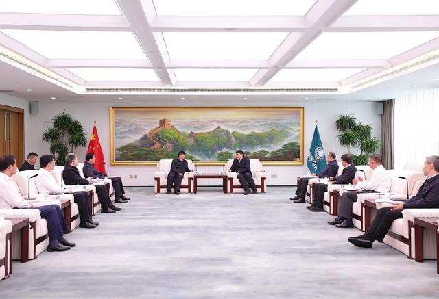 國家電網(wǎng)董事長、黨組書記張智剛董事長與三峽集團董事長劉偉平、總經(jīng)理韓君會談