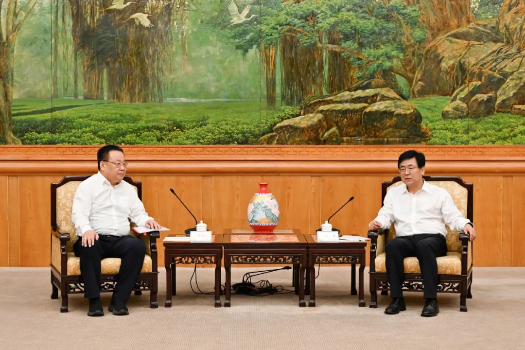 中核集團(tuán)總經(jīng)理、黨組副書記申彥鋒拜會福建省委副書記、省長趙龍