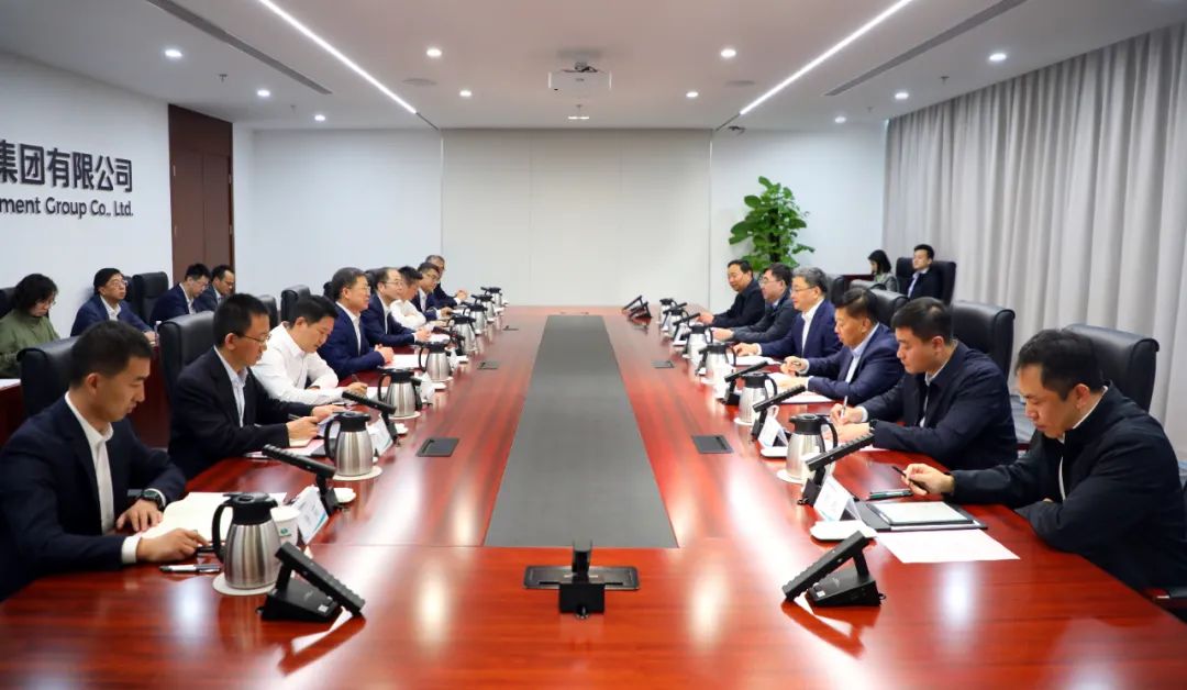 中國電氣裝備黨委書記、董事長李洪鳳會(huì)見濟(jì)南市委副書記、市長于海田