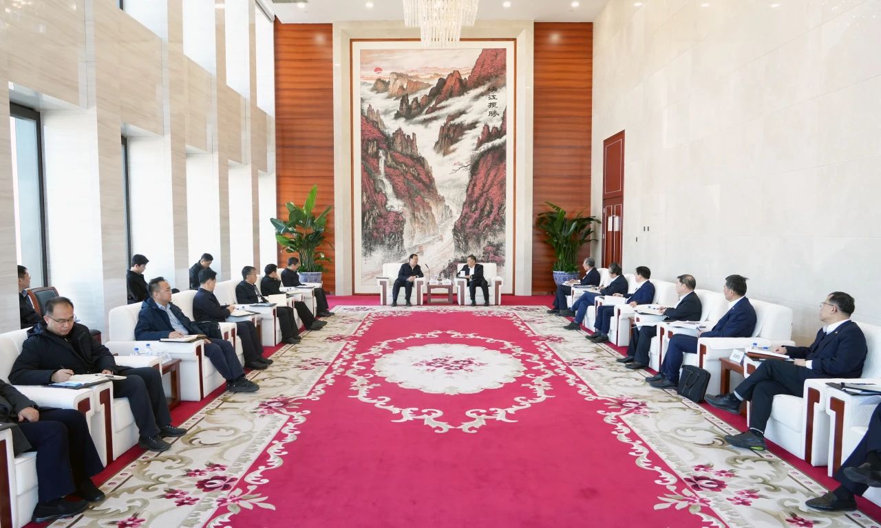 中國能建董事長宋海良、總經(jīng)理倪真與中國南水北調(diào)集團董事長汪安南、總經(jīng)理孫志禹會談