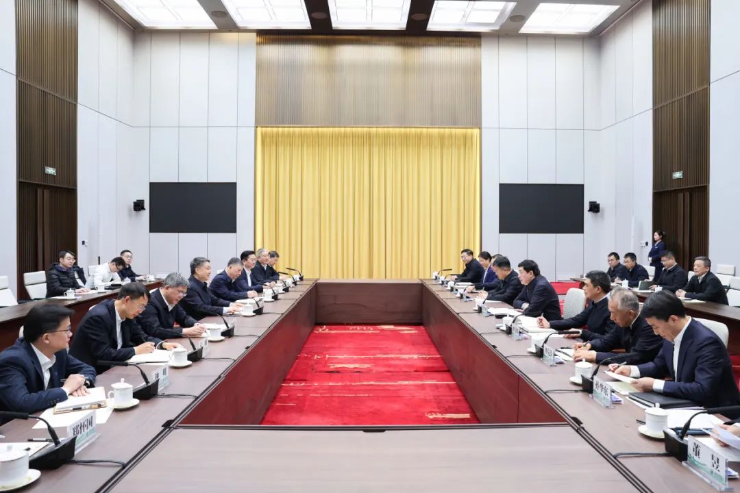 溫樞剛張文峰與國家電網(wǎng)董事長張智剛、總經(jīng)理龐驍剛會談