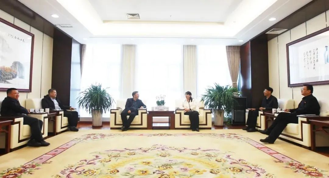 國家電投新疆公司與中國水電四局、中交集團(tuán)、運(yùn)達(dá)股份座談