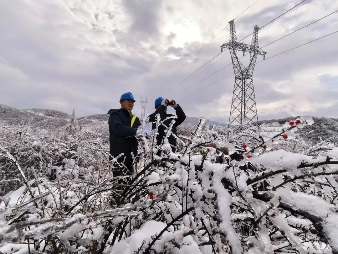 南方電網(wǎng)科技抗冰 讓冰雪“看得見、除得掉、防得住”